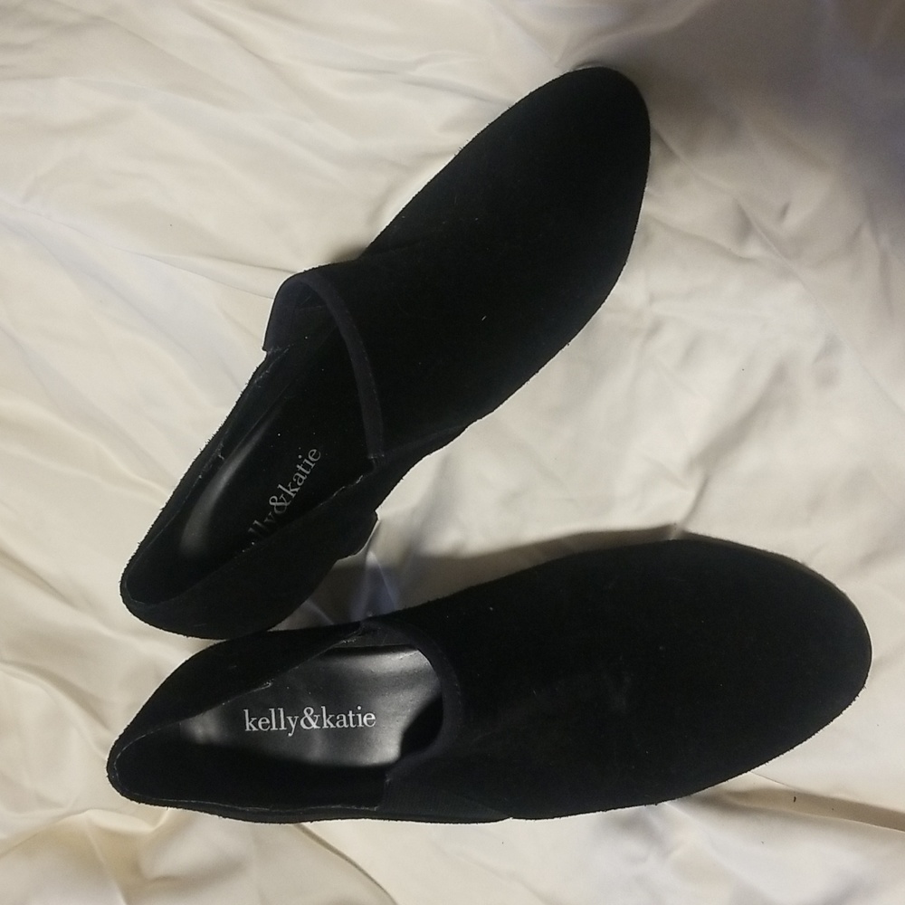 Kelly & Katie black ankle boots/shoes